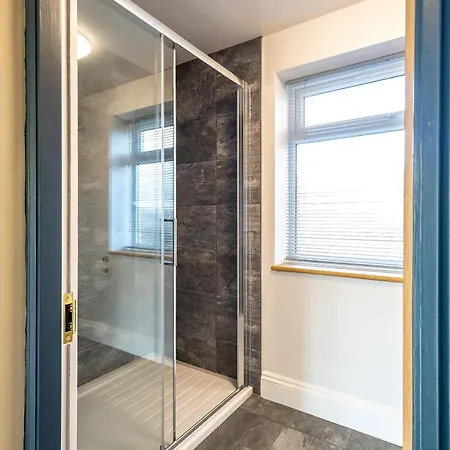Le Mini Metro - First Floor Apartment Whitby Exterior photo