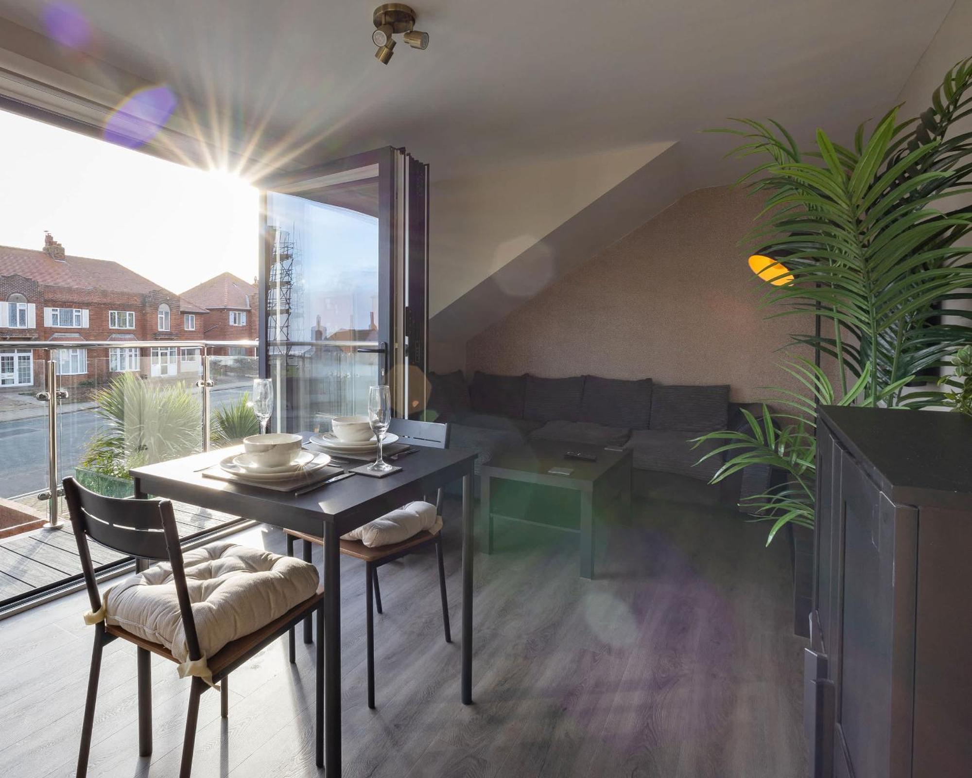 Le Mini Metro - First Floor Apartment