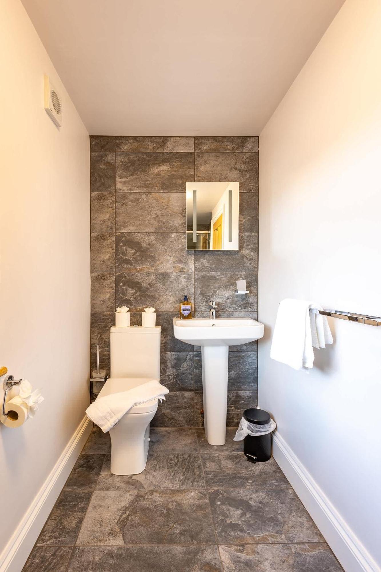 Apartment Le Mini Metro - First Floor Whitby